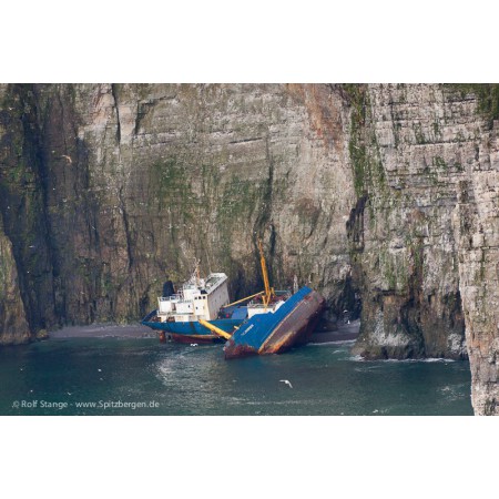 The Bear Island (Bjørnøya) book: wreck of Russian cooling / fishing ship Petrozavodsk