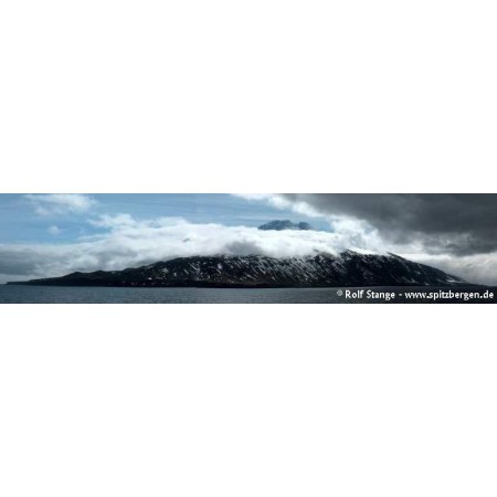 Jan Mayen book: panorama of the volcano, Beerenberg