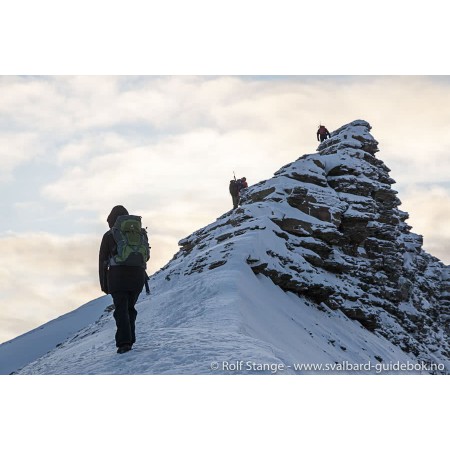Svalbard - Norge nærmest Nordpolen. Spitsbergen-guidebook (Norwegian)