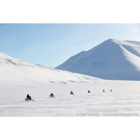 Spitzbergen-Svalbard: Spitzbergen-Reiseführer (tysk). Snøskutertur til Barentsburg.